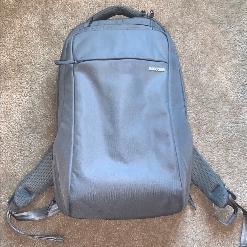Incase ICON Slim Backpack